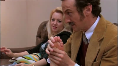 Wendi McLendon-Covey Foot massage
