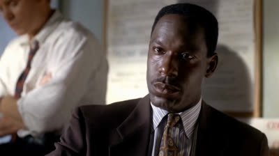 NYPD Blue - saison 01- épisode 04